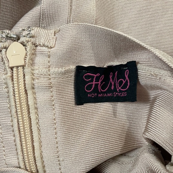 Hot Miami Styles Body-con Pale Pink Criss Cross Mini Skirt - Picture 13 of 15